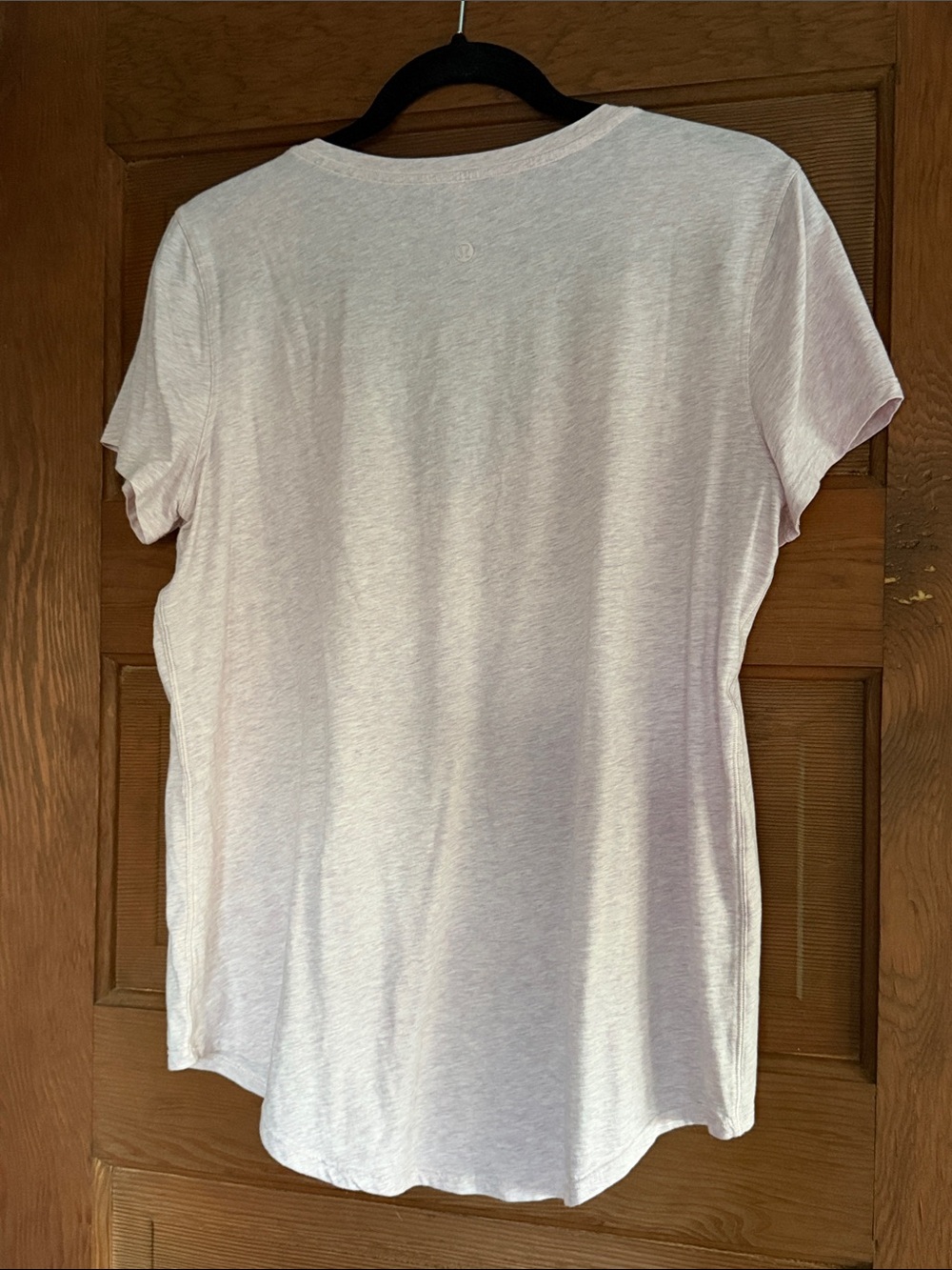 Lululemon Light Pink V-Neck Short Sleeve Tee Heathered Petals Size 8 - Picture 4 of 4